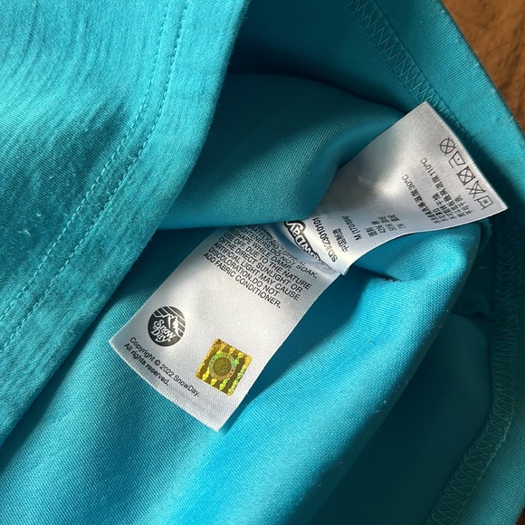 NEW Men’s Snow Day World Tour Osaka Japan Sneaker Con Streetwear Shirt M Used - Picture 8 of 11